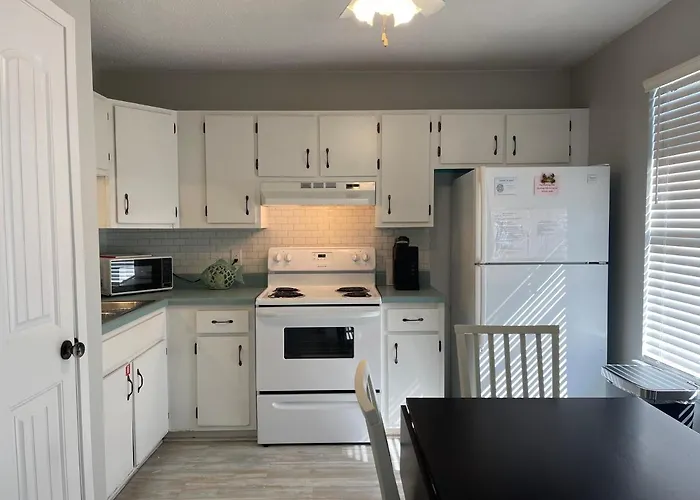 Aparthotel Ocean Breeze - Beautiful & Pet Friendly Gulf Shores